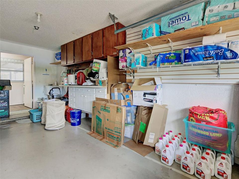 For Sale: $312,900 (2 beds, 2 baths, 1900 Square Feet)