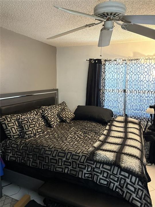 For Sale: $312,900 (2 beds, 2 baths, 1900 Square Feet)