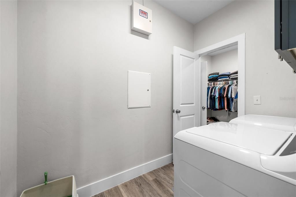 En Venta: $295,000 (2 camas, 2 baños, 1430 Pies cuadrados)