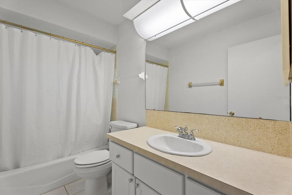 For Sale: $385,000 (3 beds, 2 baths, 1548 Square Feet)