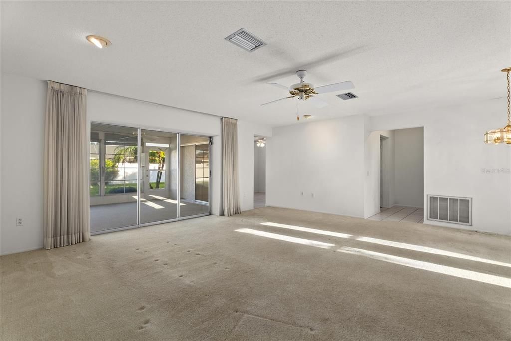 For Sale: $385,000 (3 beds, 2 baths, 1548 Square Feet)