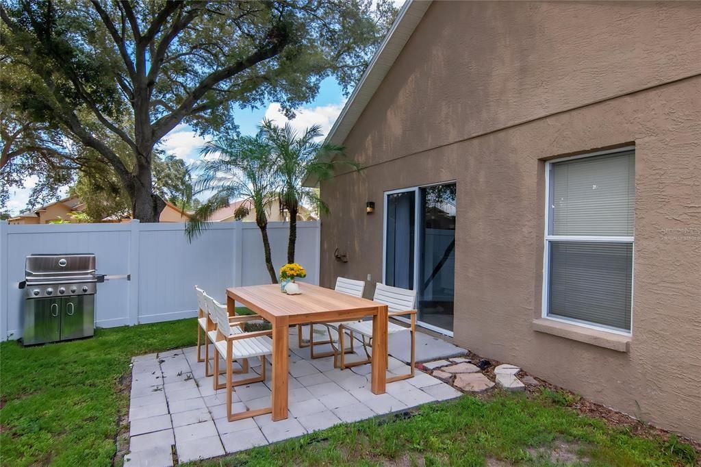 For Rent: $2,250 (3 beds, 2 baths, 1300 Square Feet)