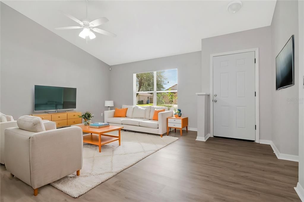 For Rent: $2,250 (3 beds, 2 baths, 1300 Square Feet)