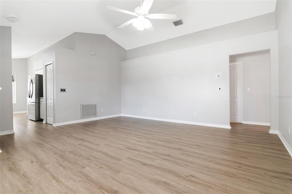 For Rent: $2,250 (3 beds, 2 baths, 1300 Square Feet)