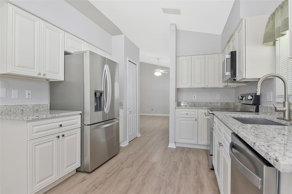 For Rent: $2,250 (3 beds, 2 baths, 1300 Square Feet)