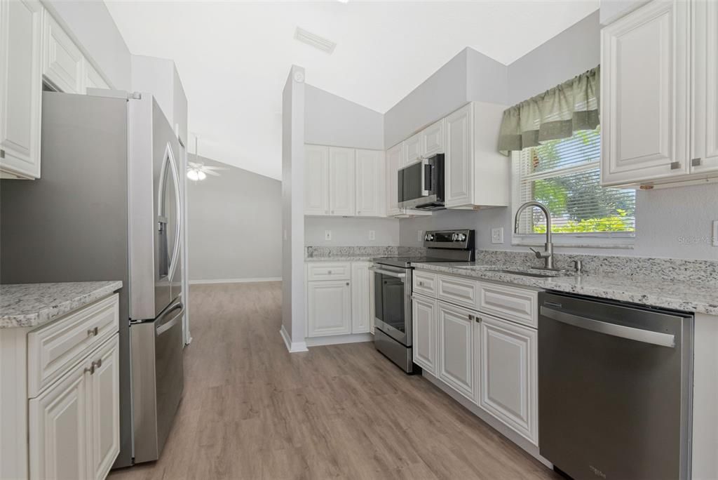 For Rent: $2,250 (3 beds, 2 baths, 1300 Square Feet)