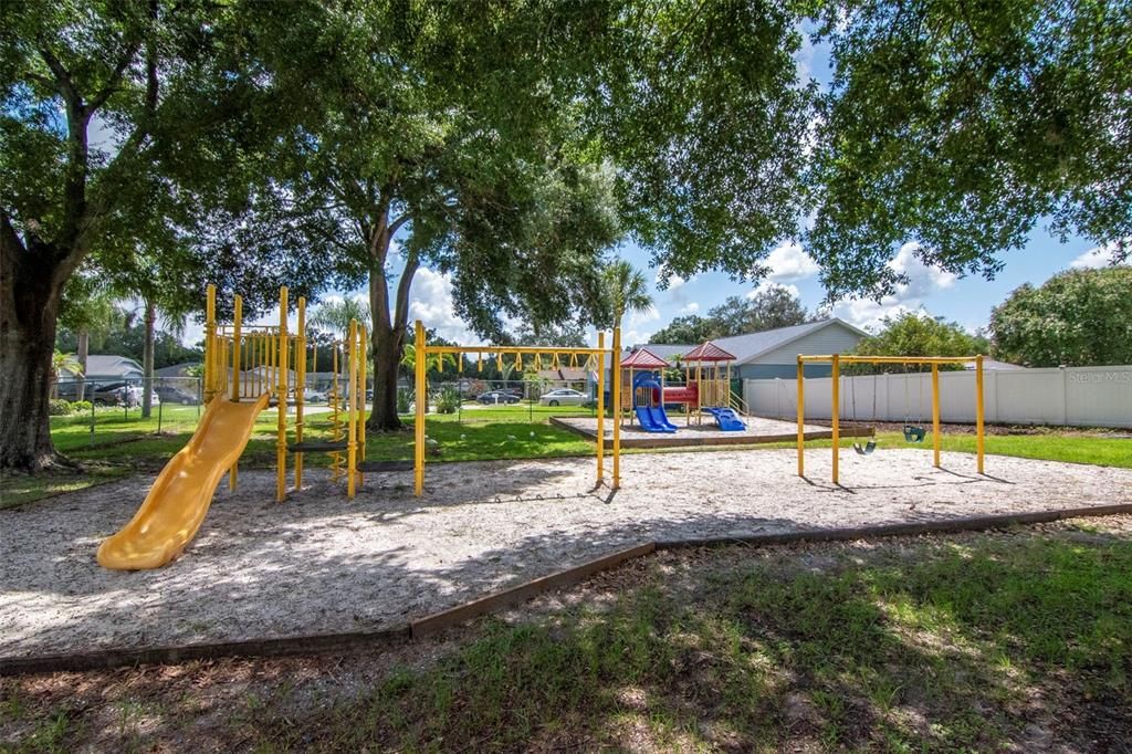 For Rent: $2,250 (3 beds, 2 baths, 1300 Square Feet)