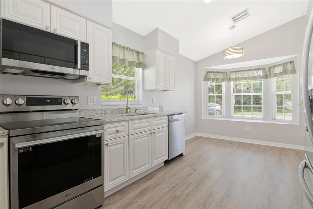 For Rent: $2,250 (3 beds, 2 baths, 1300 Square Feet)
