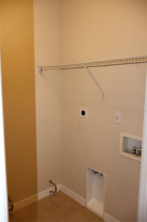For Rent: $1,500 (3 beds, 2 baths, 1401 Square Feet)