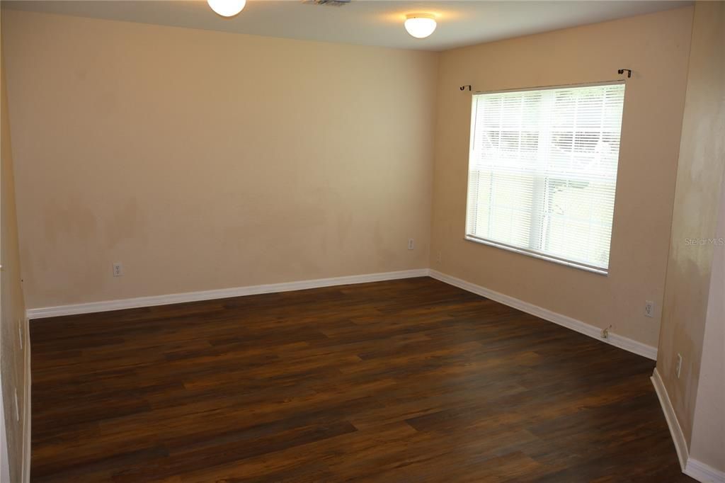 For Rent: $1,500 (3 beds, 2 baths, 1401 Square Feet)