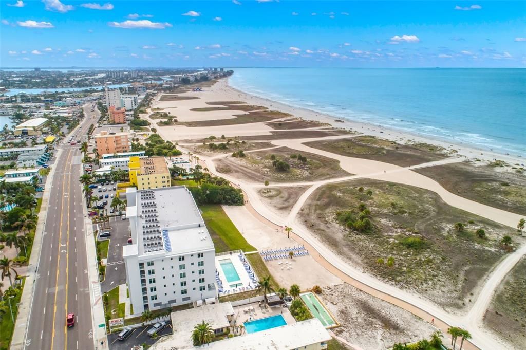 En Venta: $985,000 (2 camas, 2 baños, 1060 Pies cuadrados)