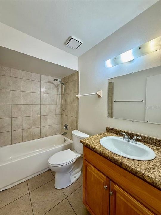 For Rent: $1,400 (2 beds, 1 baths, 1728 Square Feet)
