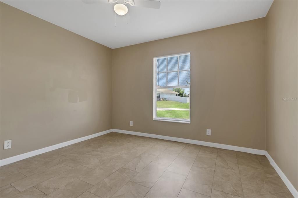 Activo con contrato: $229,900 (3 camas, 2 baños, 1258 Pies cuadrados)
