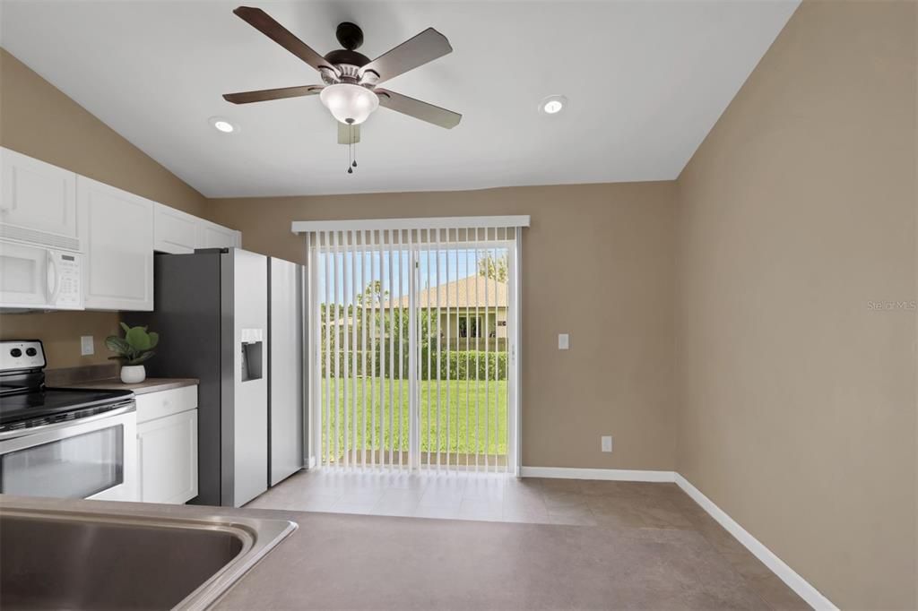 Activo con contrato: $229,900 (3 camas, 2 baños, 1258 Pies cuadrados)