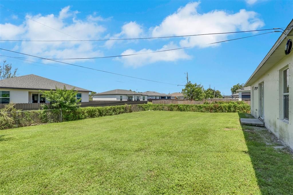 Activo con contrato: $229,900 (3 camas, 2 baños, 1258 Pies cuadrados)