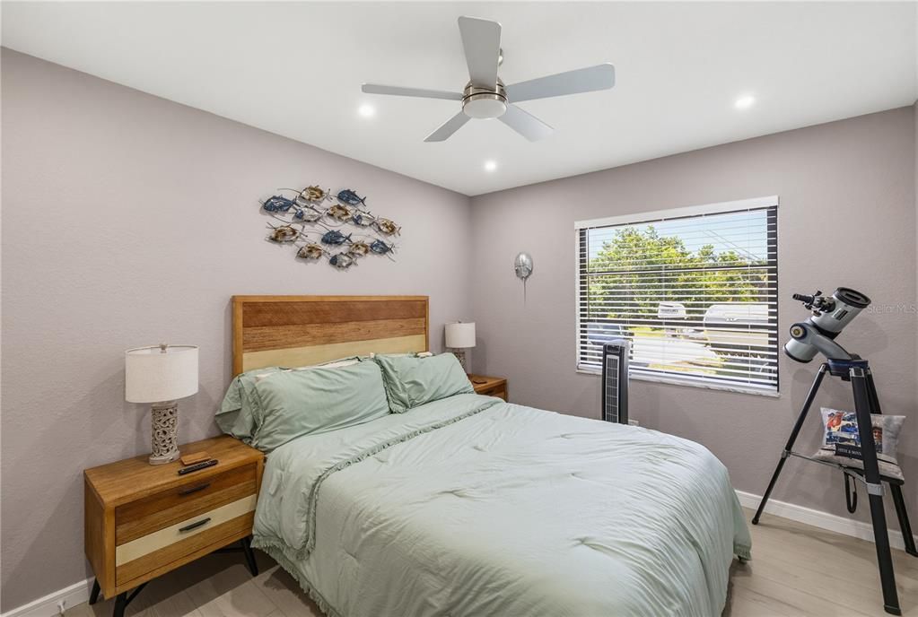 For Sale: $450,000 (2 beds, 2 baths, 1262 Square Feet)