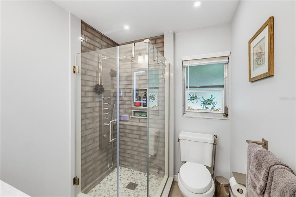 For Sale: $450,000 (2 beds, 2 baths, 1262 Square Feet)