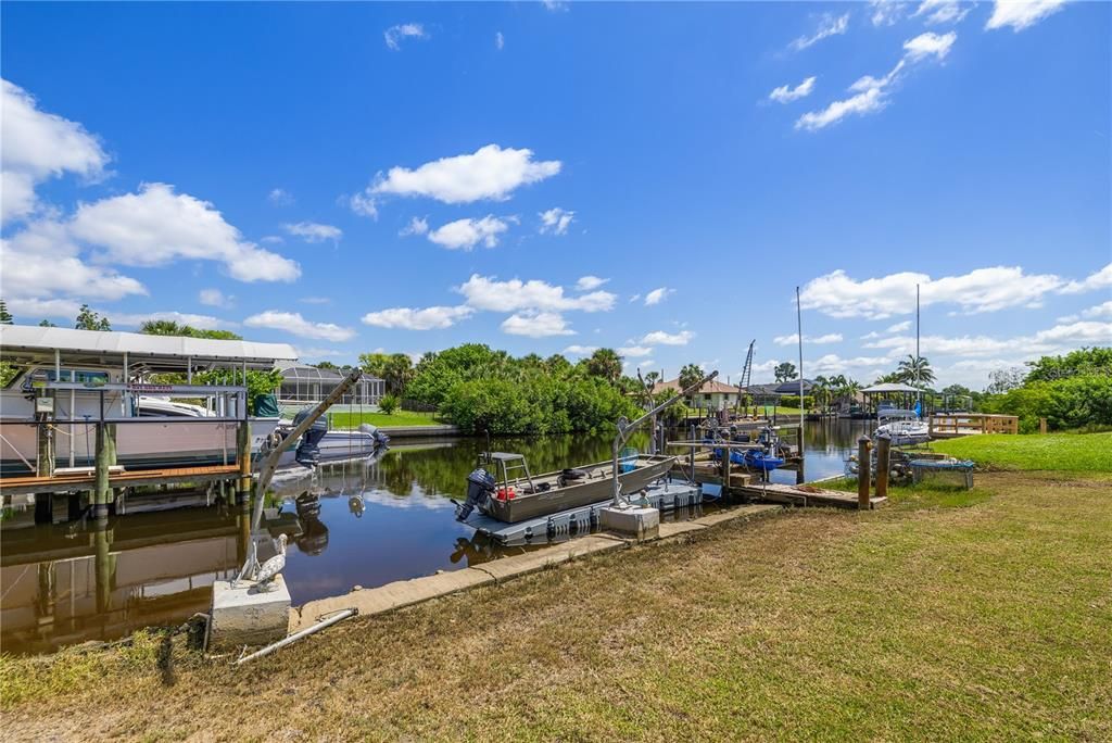 For Sale: $450,000 (2 beds, 2 baths, 1262 Square Feet)
