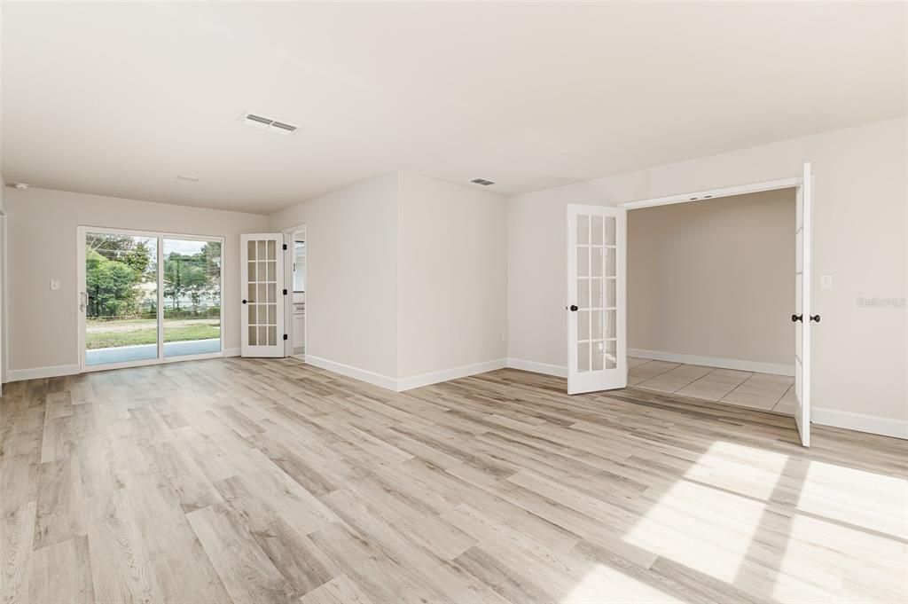 En Venta: $379,950 (4 camas, 2 baños, 1866 Pies cuadrados)