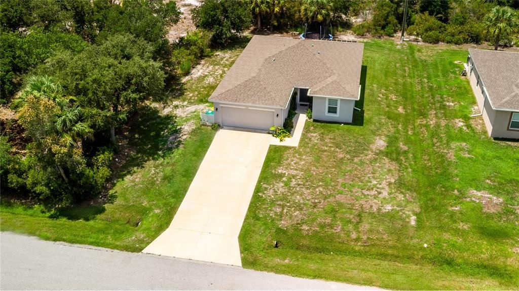 For Sale: $299,900 (3 beds, 2 baths, 1560 Square Feet)