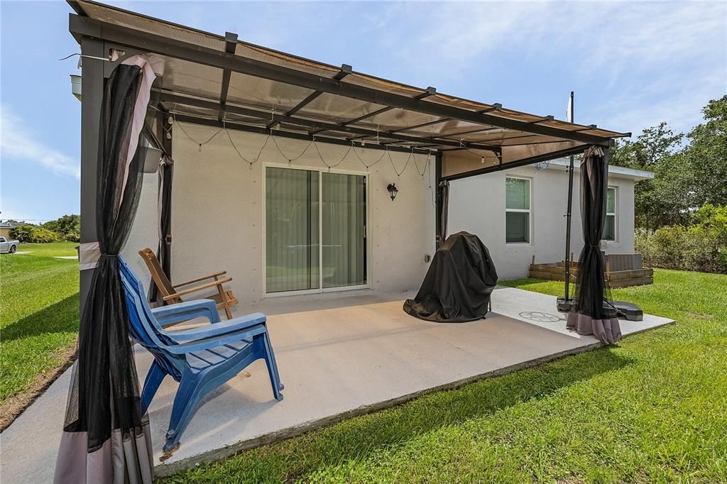 For Sale: $299,900 (3 beds, 2 baths, 1560 Square Feet)