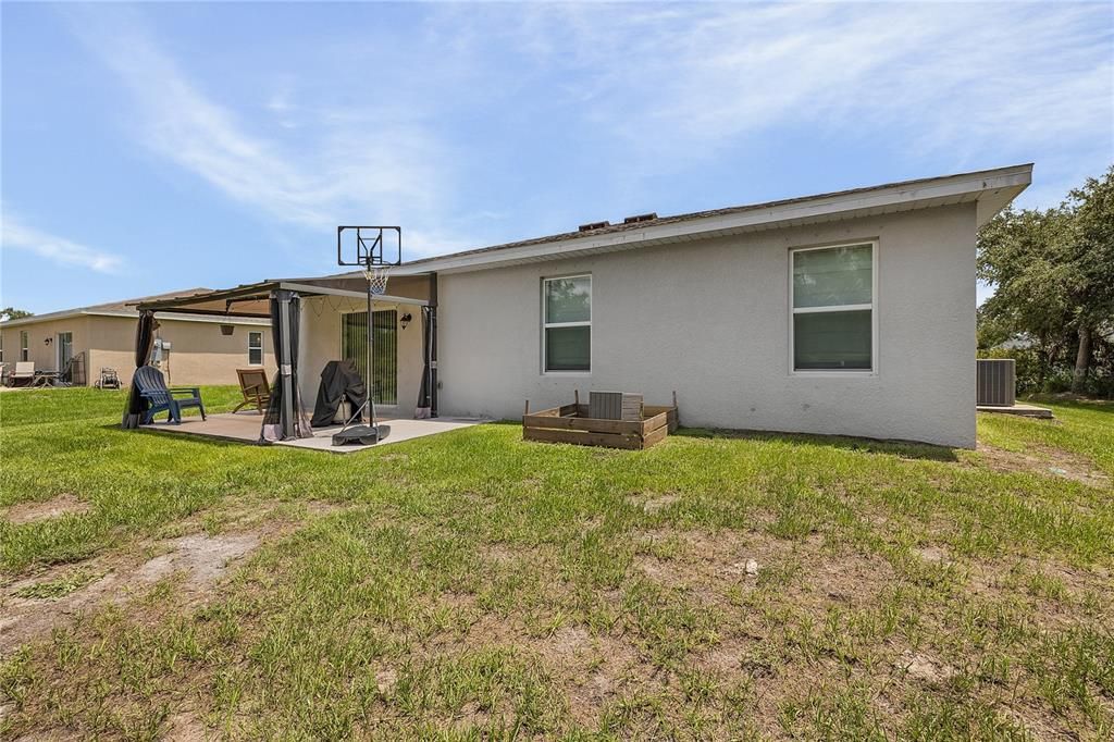For Sale: $299,900 (3 beds, 2 baths, 1560 Square Feet)