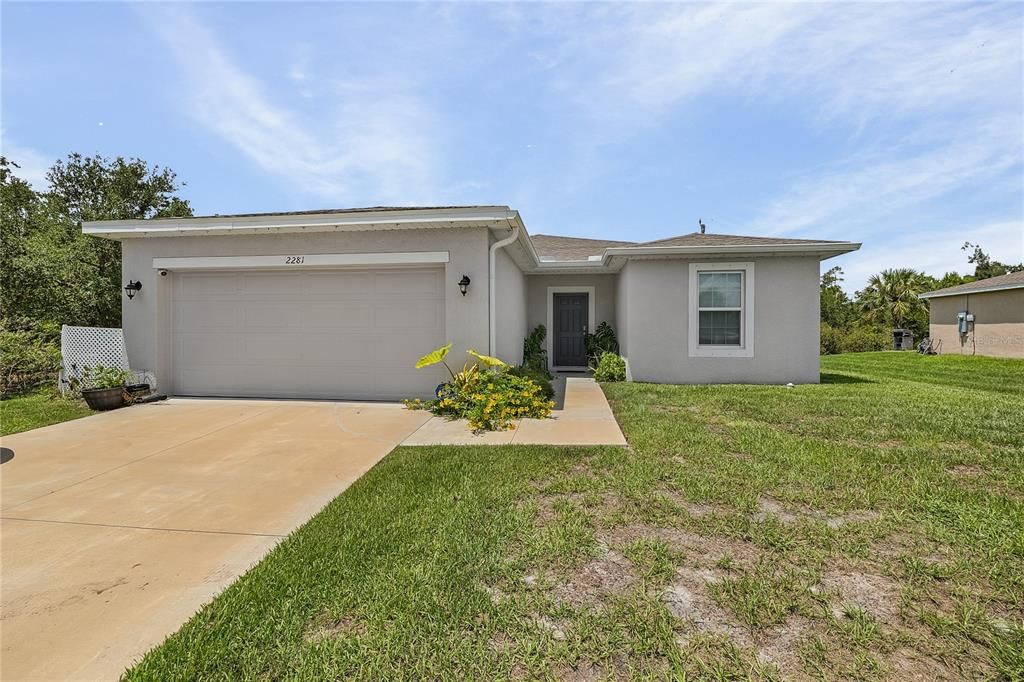For Sale: $299,900 (3 beds, 2 baths, 1560 Square Feet)