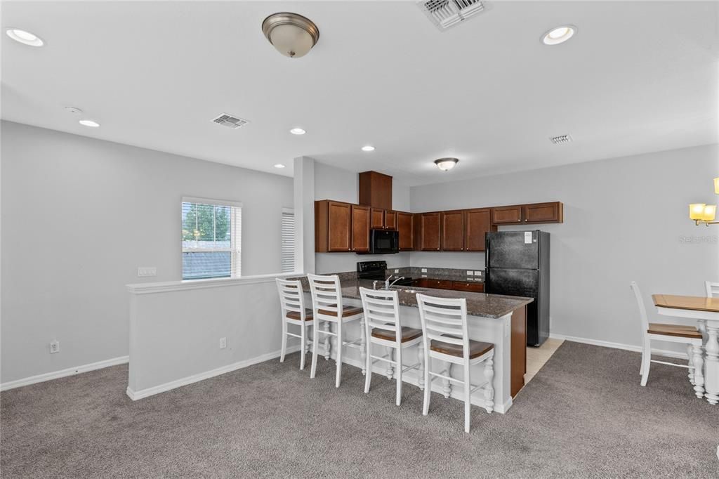 For Rent: $1,700 (1 beds, 1 baths, 750 Square Feet)
