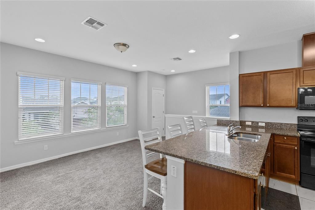 For Rent: $1,700 (1 beds, 1 baths, 750 Square Feet)