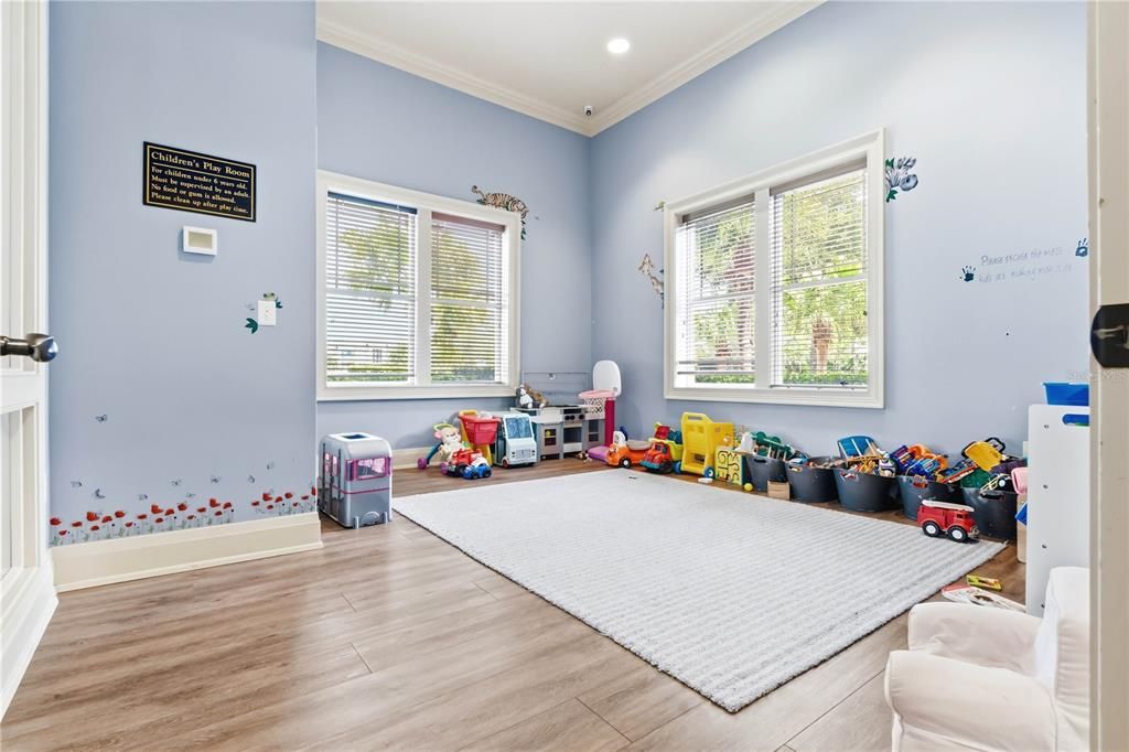 For Rent: $3,400 (4 beds, 2 baths, 2204 Square Feet)