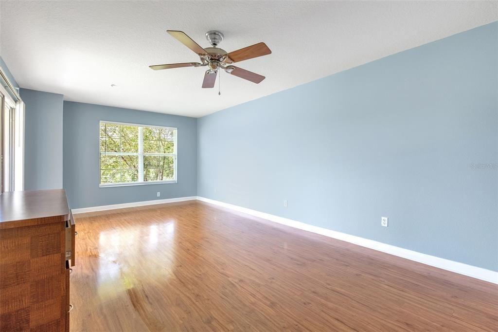 For Sale: $315,000 (4 beds, 2 baths, 1862 Square Feet)