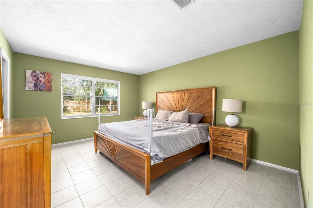 En Venta: $299,900 (3 camas, 2 baños, 1608 Pies cuadrados)