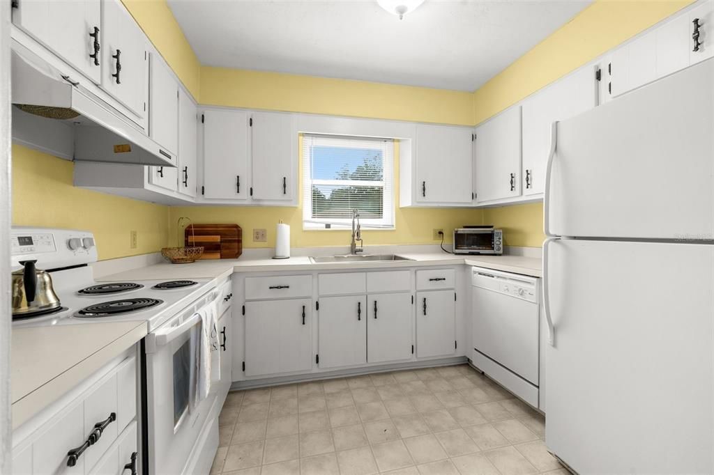 En Venta: $299,900 (3 camas, 2 baños, 1608 Pies cuadrados)