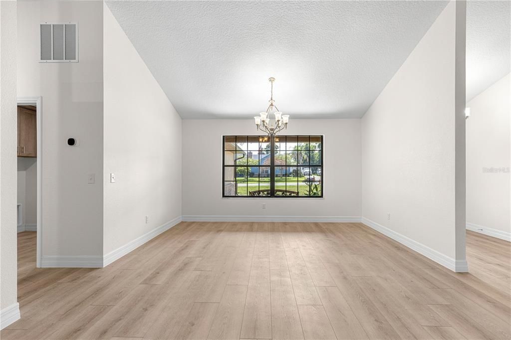 For Sale: $324,000 (3 beds, 2 baths, 1708 Square Feet)