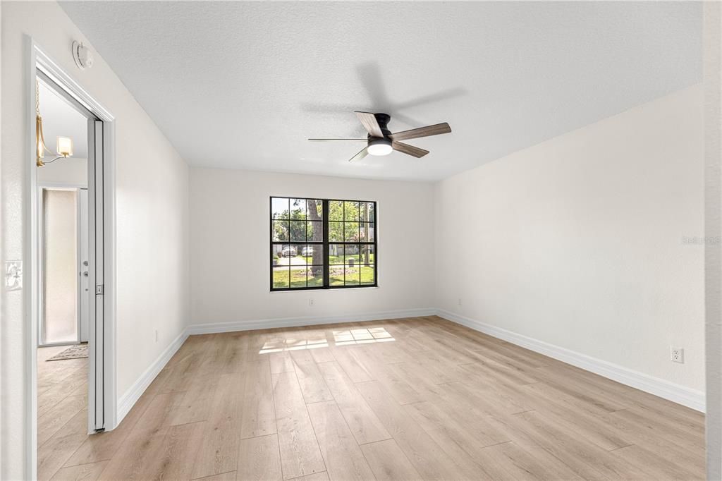 For Sale: $324,000 (3 beds, 2 baths, 1708 Square Feet)
