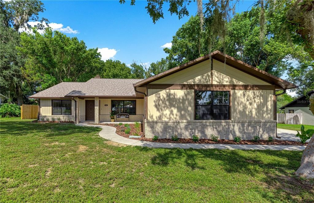 For Sale: $324,000 (3 beds, 2 baths, 1708 Square Feet)