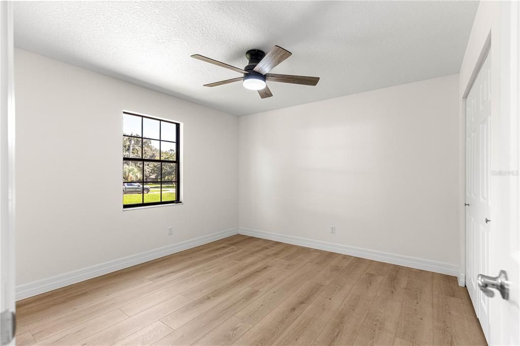 For Sale: $324,000 (3 beds, 2 baths, 1708 Square Feet)