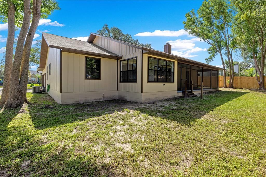 For Sale: $324,000 (3 beds, 2 baths, 1708 Square Feet)