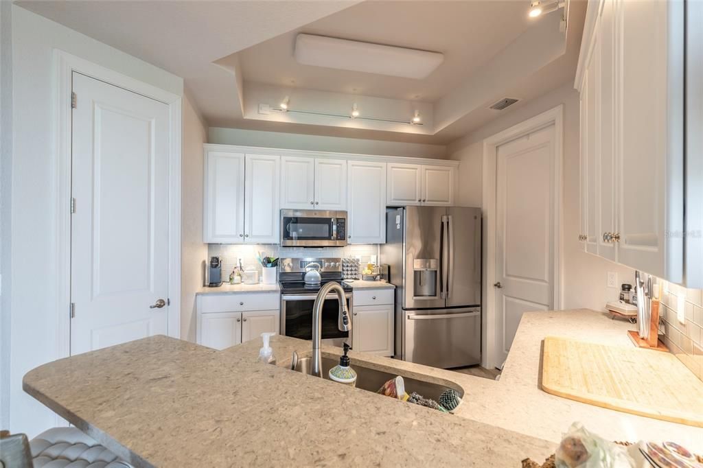 For Sale: $650,000 (2 beds, 2 baths, 1384 Square Feet)