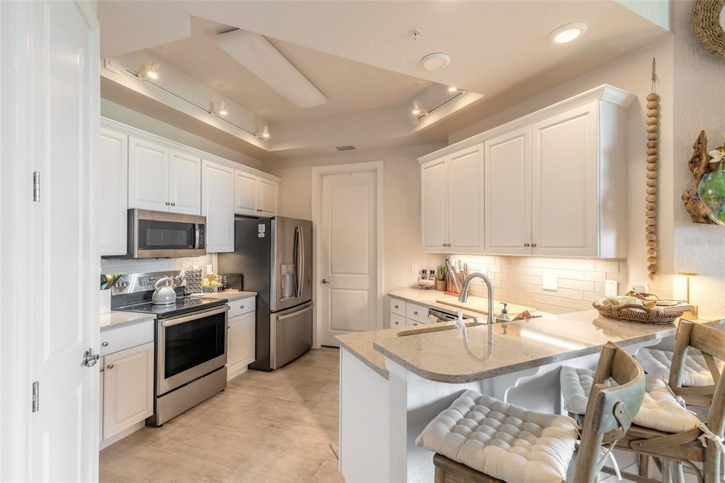 For Sale: $650,000 (2 beds, 2 baths, 1384 Square Feet)