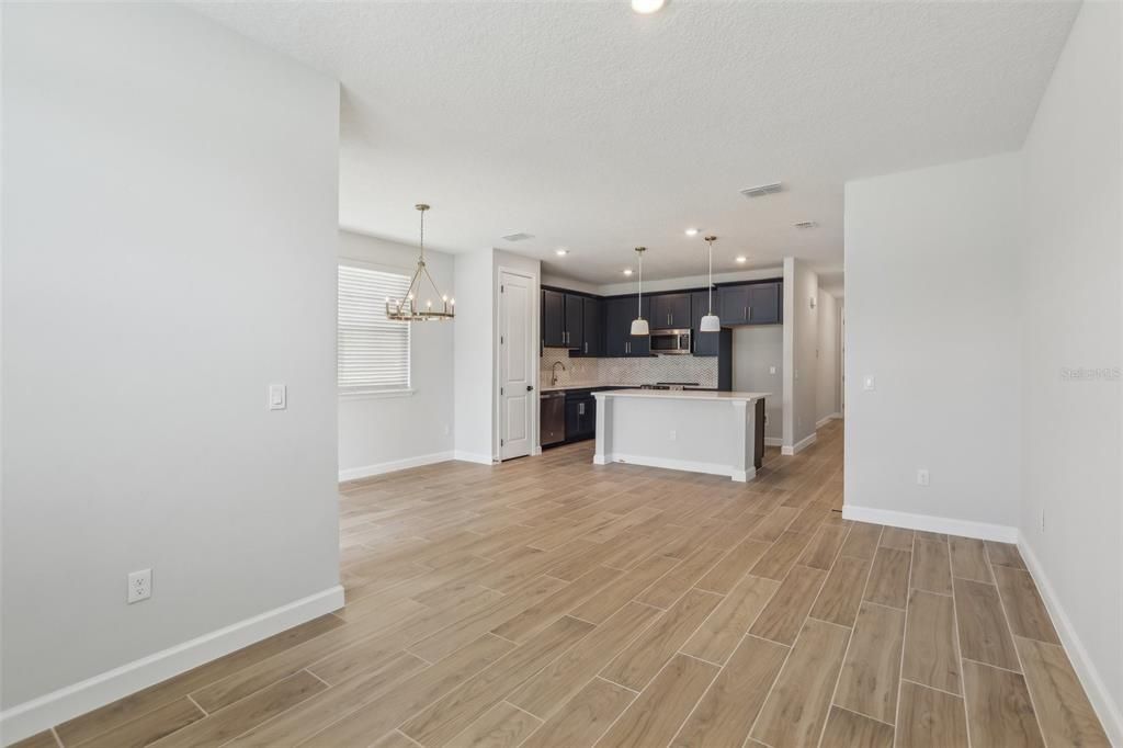 En Venta: $389,544 (3 camas, 2 baños, 1607 Pies cuadrados)