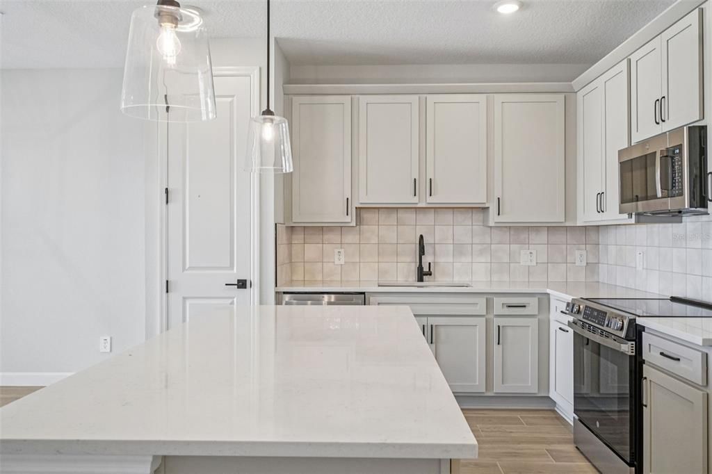 En Venta: $389,544 (3 camas, 2 baños, 1607 Pies cuadrados)