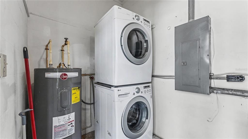 На продажу: $314,900 (3 спален, 2 ванн, 1594 Квадратных фут)