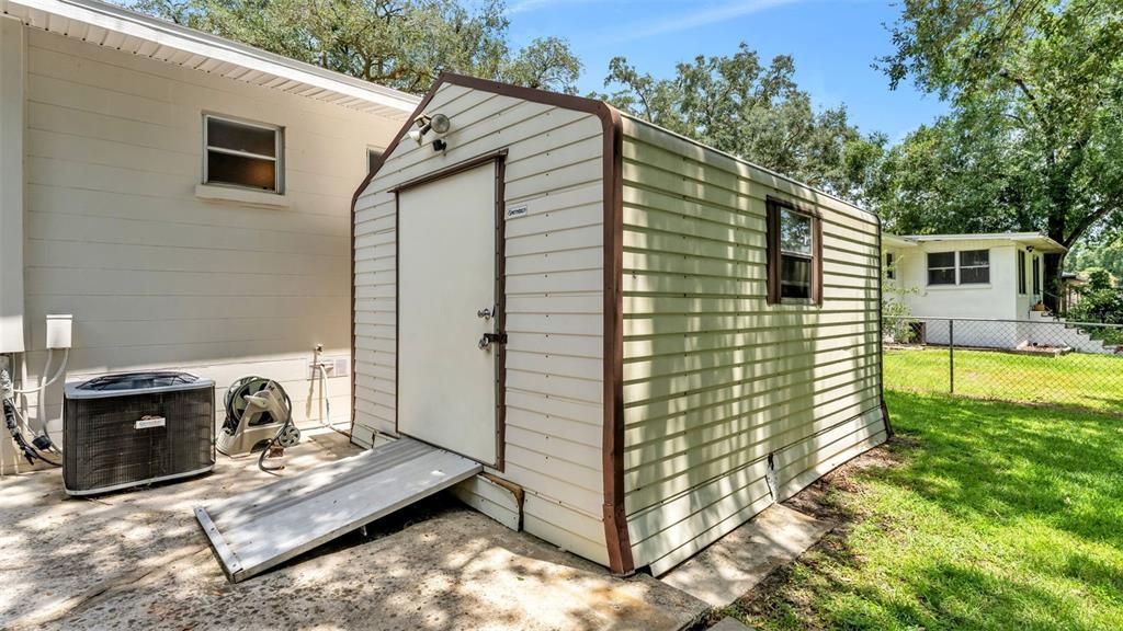 На продажу: $314,900 (3 спален, 2 ванн, 1594 Квадратных фут)