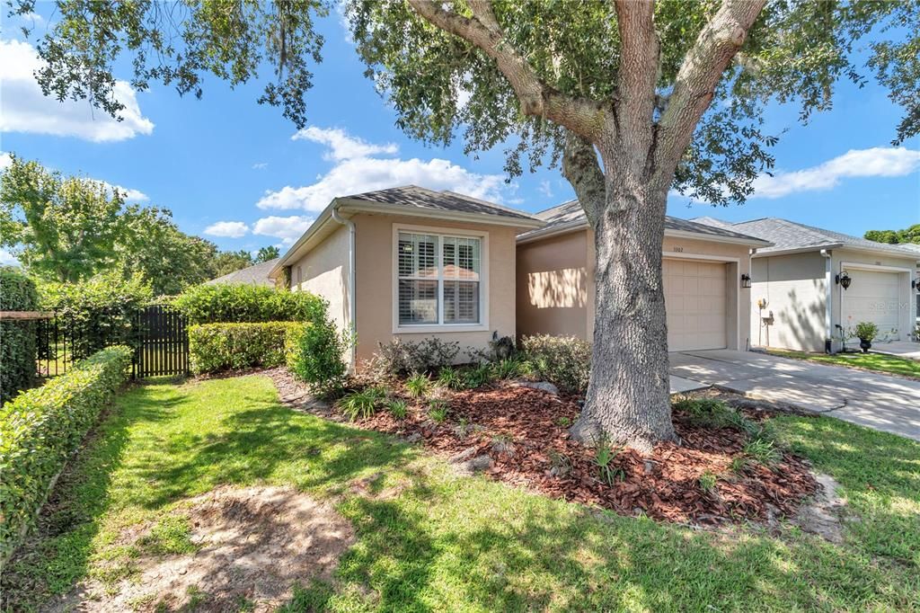 For Sale: $225,000 (2 beds, 2 baths, 1217 Square Feet)