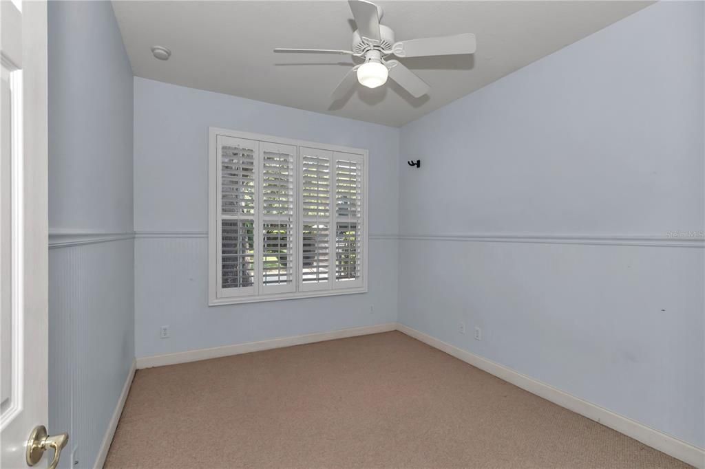 For Sale: $225,000 (2 beds, 2 baths, 1217 Square Feet)