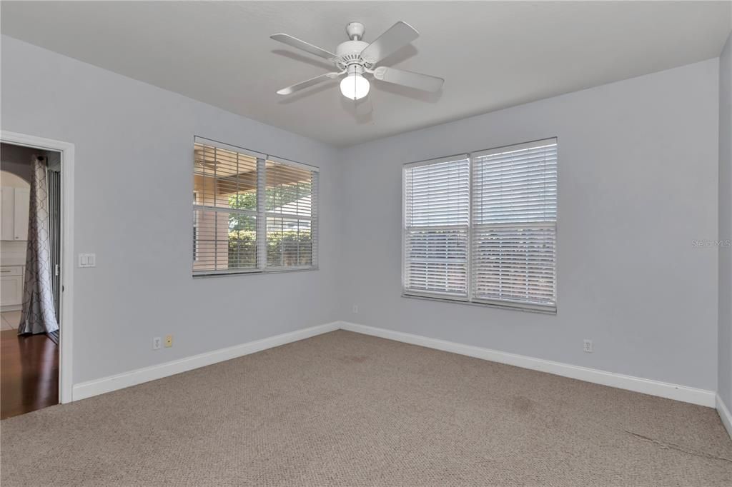 For Sale: $225,000 (2 beds, 2 baths, 1217 Square Feet)