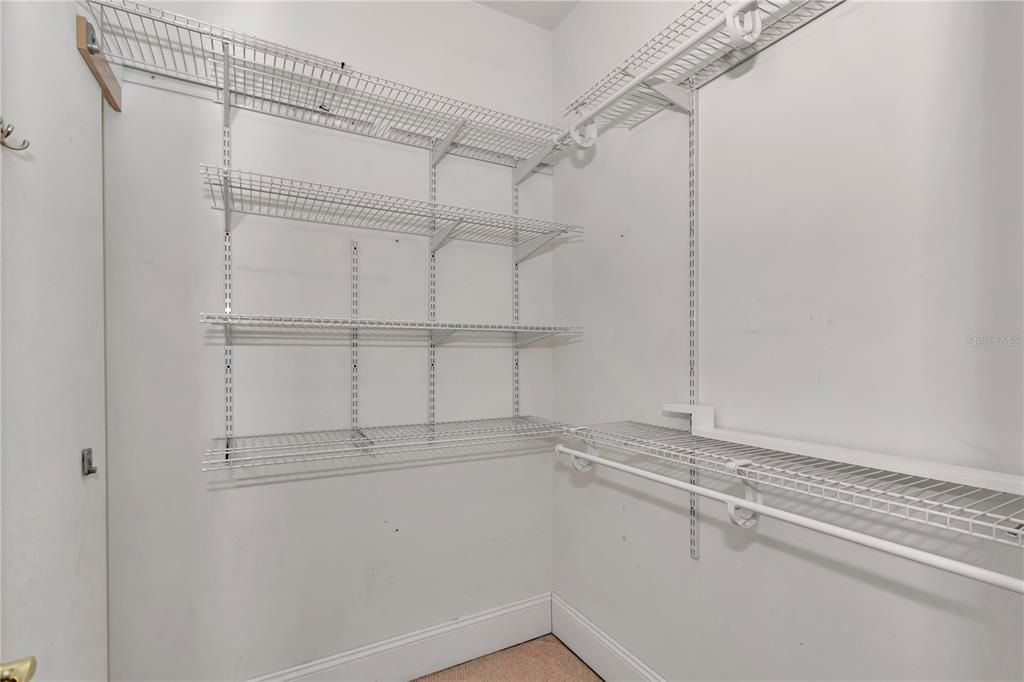 For Sale: $225,000 (2 beds, 2 baths, 1217 Square Feet)