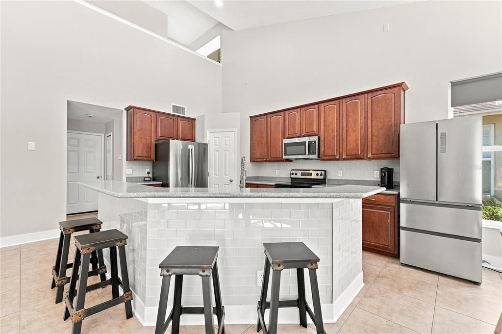 En Venta: $779,900 (6 camas, 3 baños, 3372 Pies cuadrados)