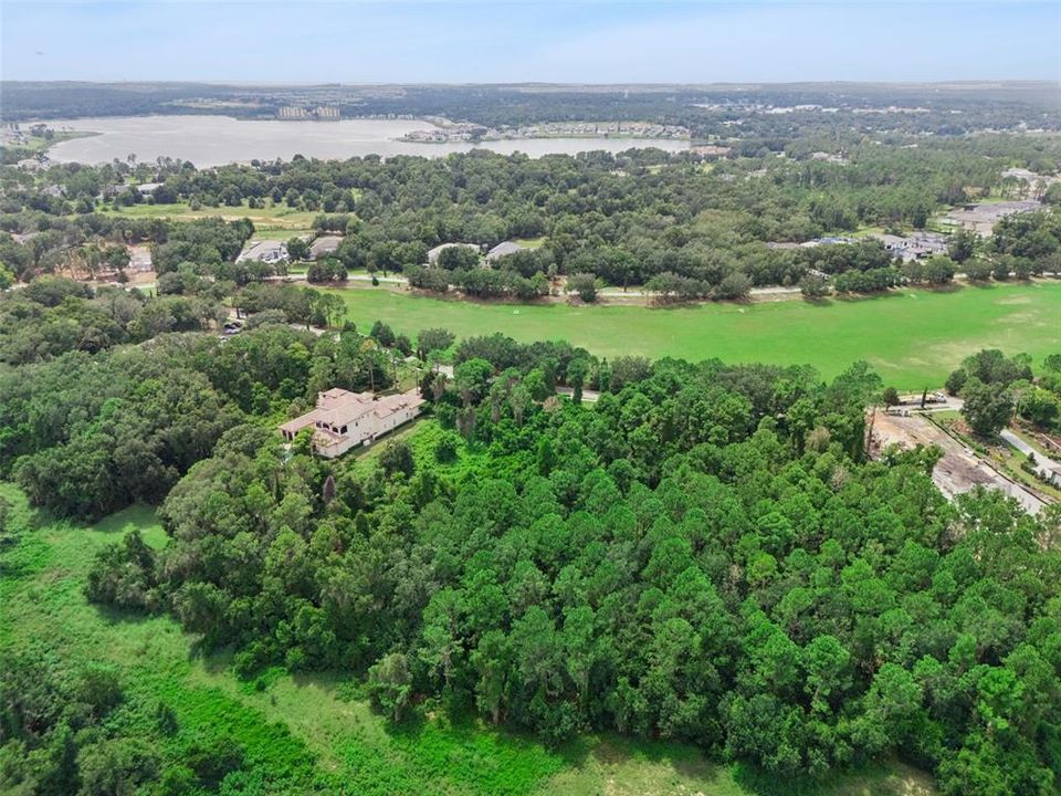 En Venta: $760,000 (1.73 acres)